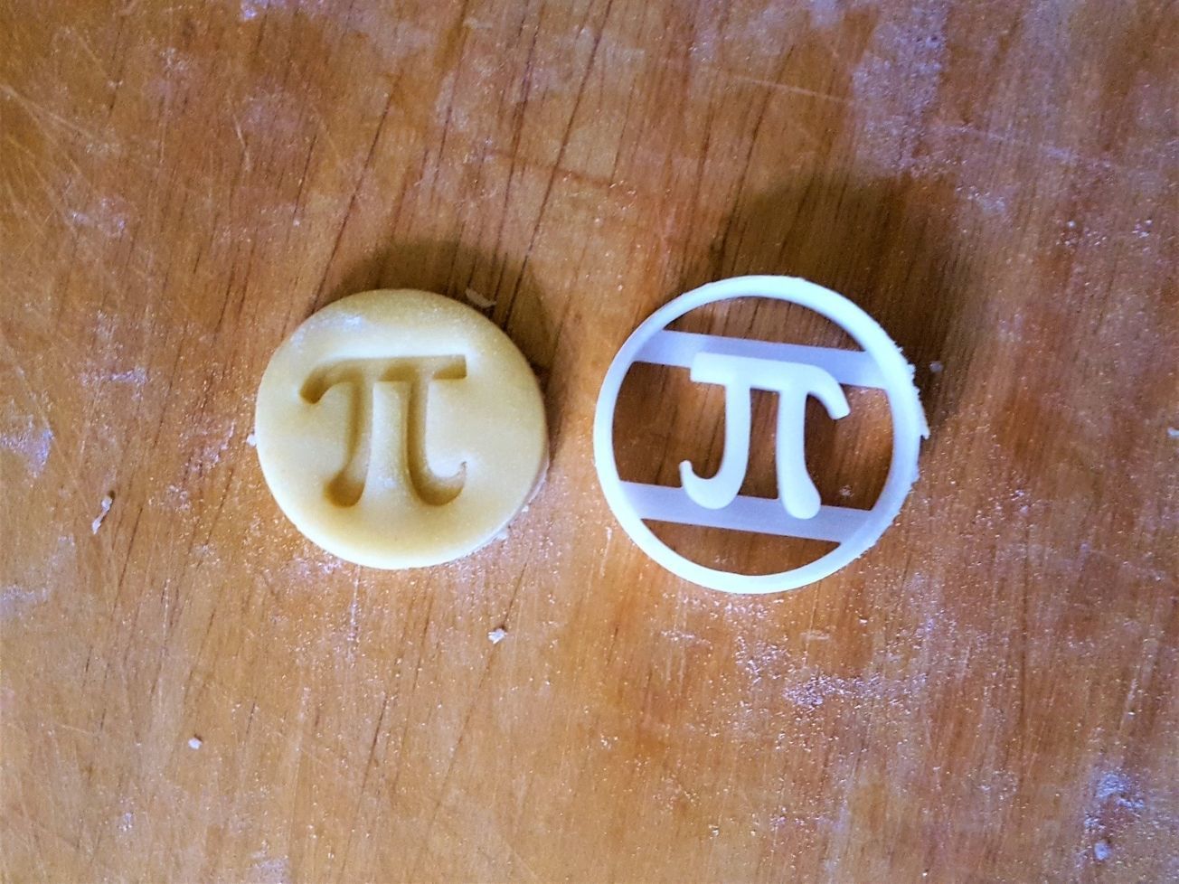 Number Pi cookie cutter v2