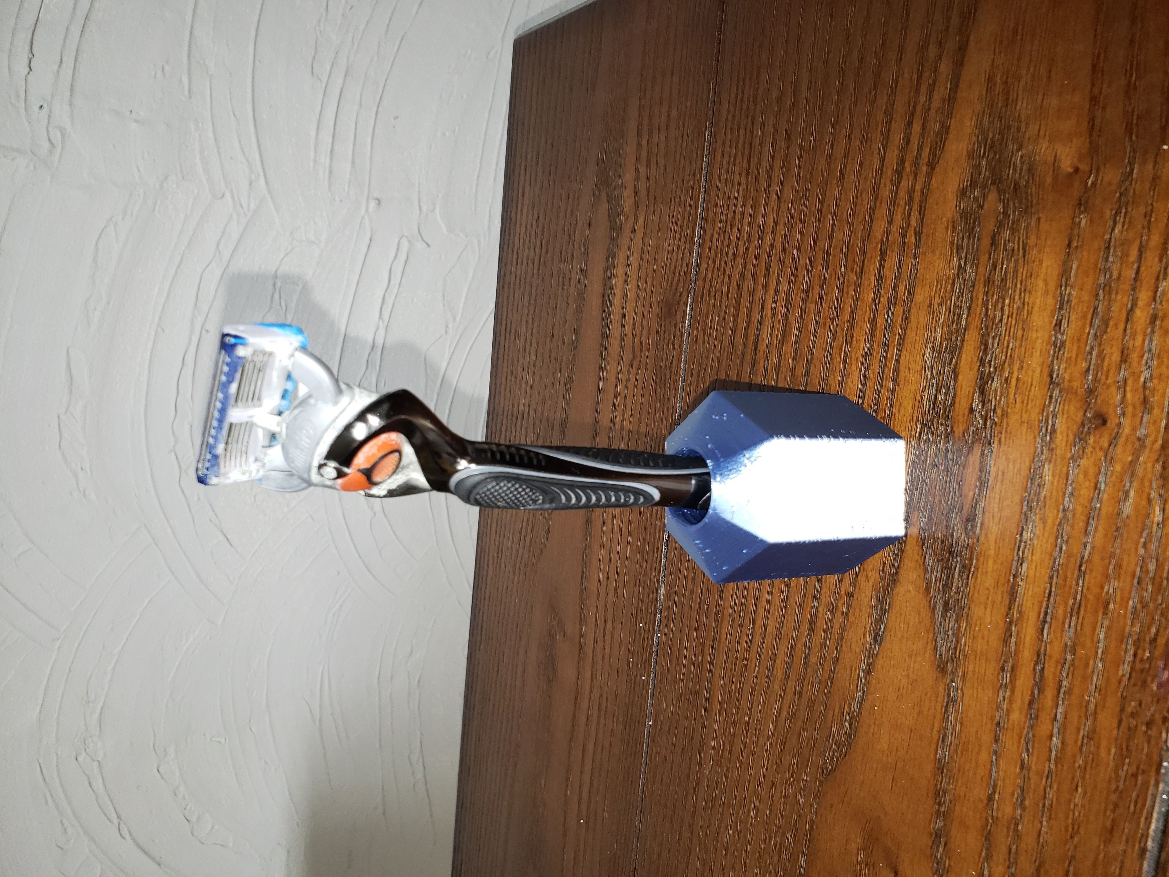 Lug Nut Razor Holder 3D print model CGTrader