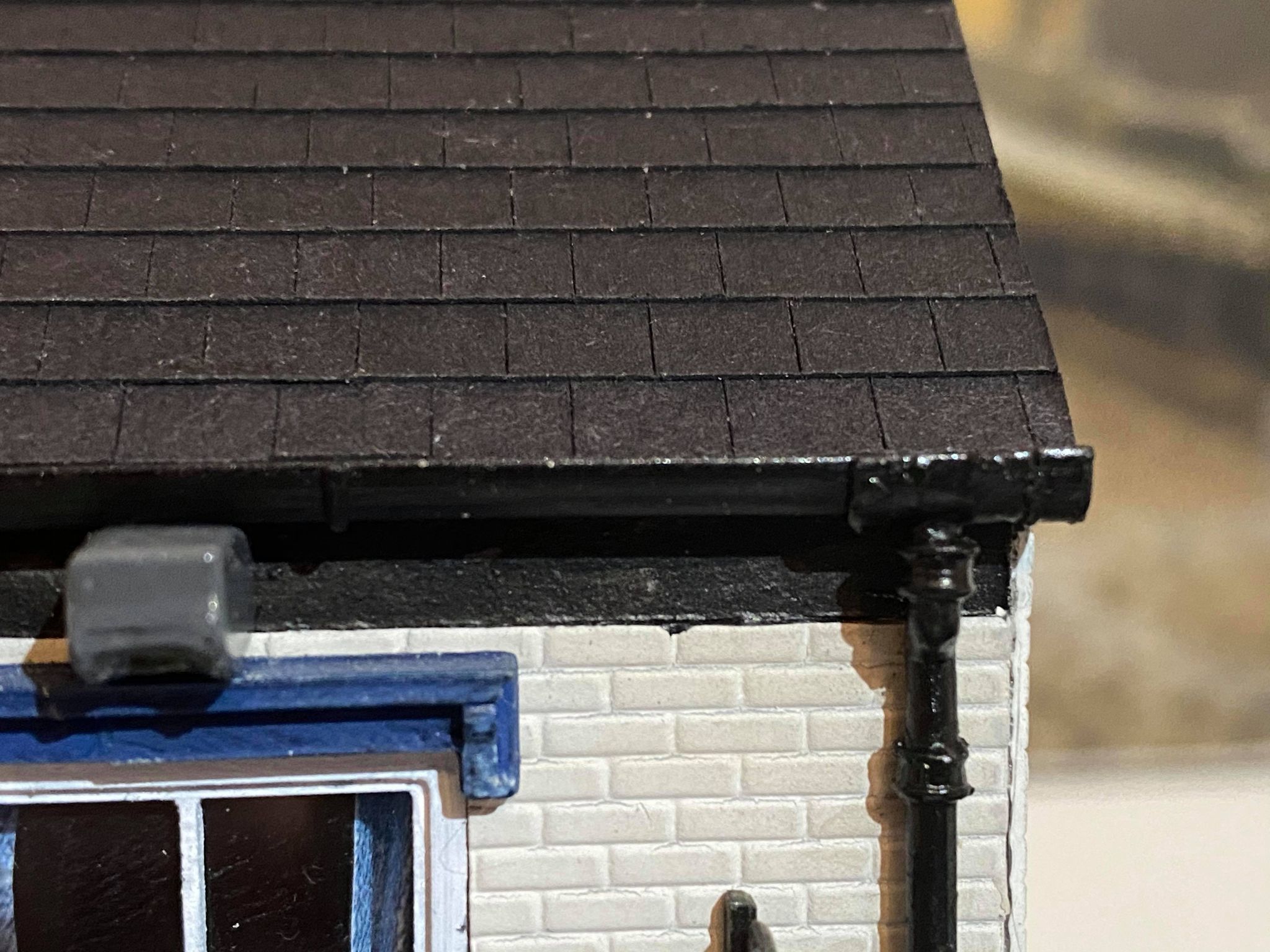 ROOF GUTTER 7MM SCALE O GAUGE MODEL RAIL 2 AND A HALF MM