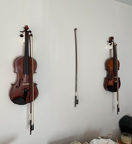 display violin on wall