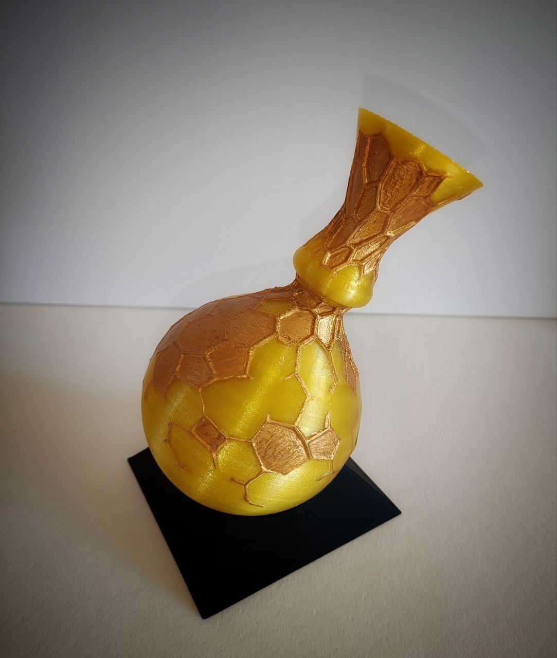 Flask of Crimson Tears with stand Elden Ring 3D model 3D printable