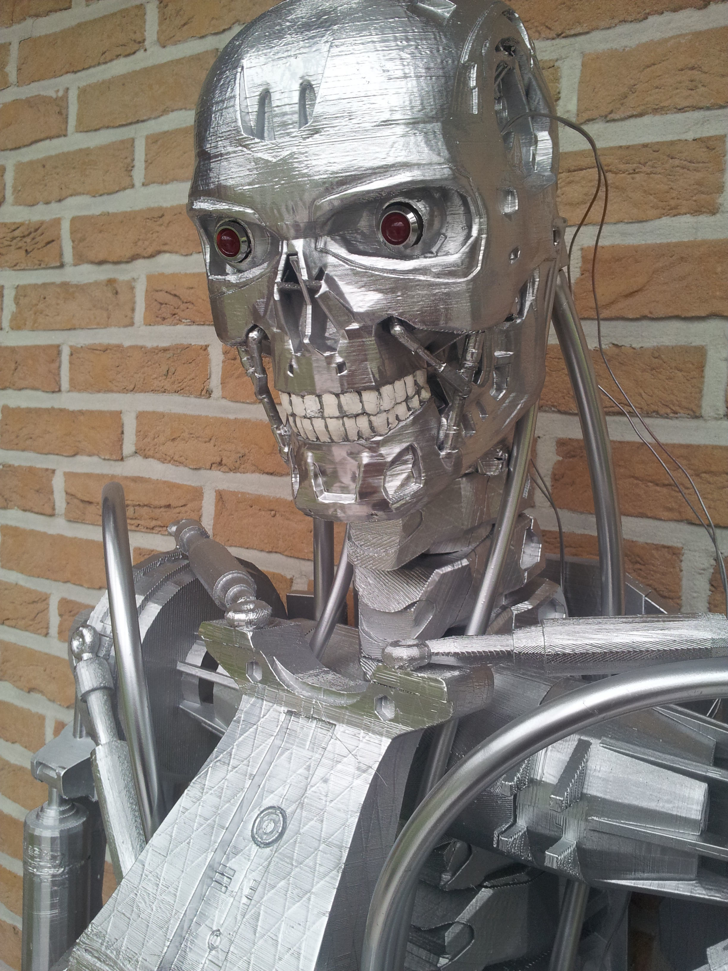 Terminator real life size 1m80