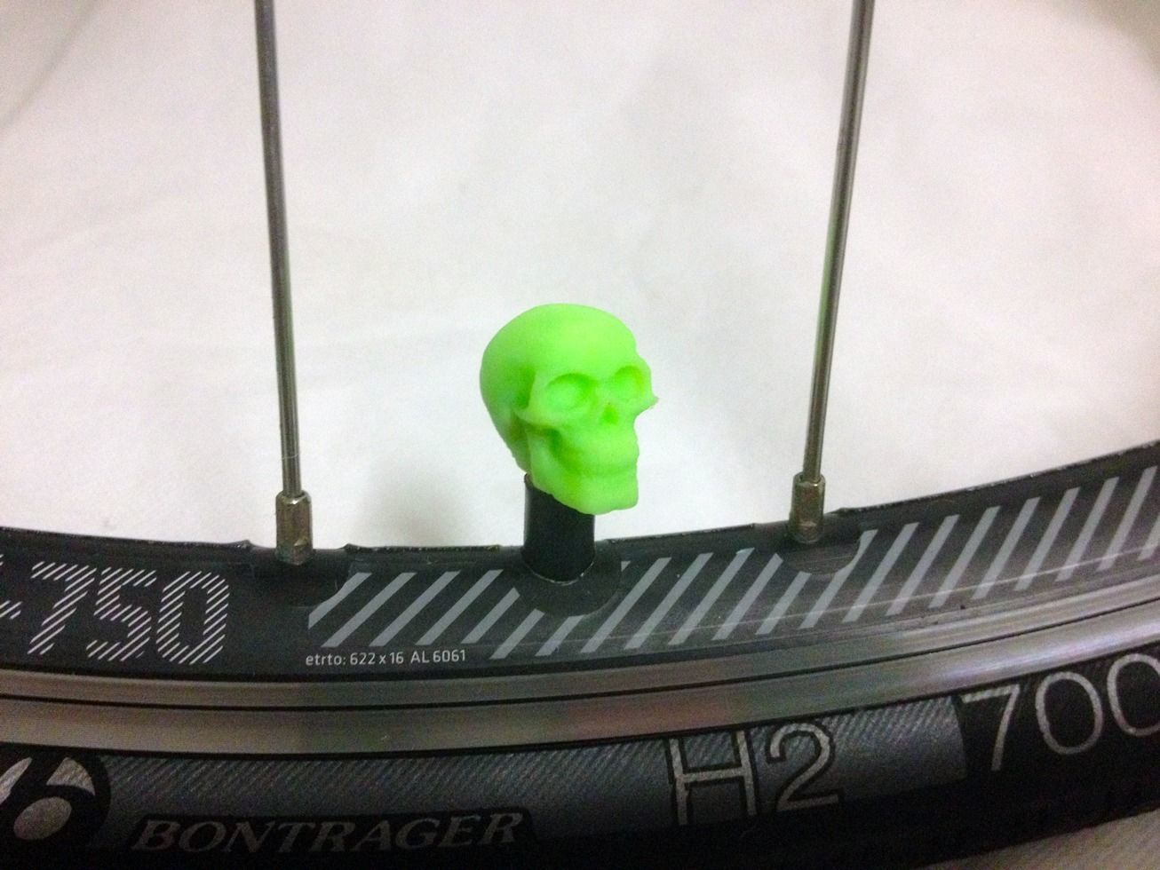 Car Truck Bike Van Tire Tyre Wheel Valve Stem Caps Cover Skull