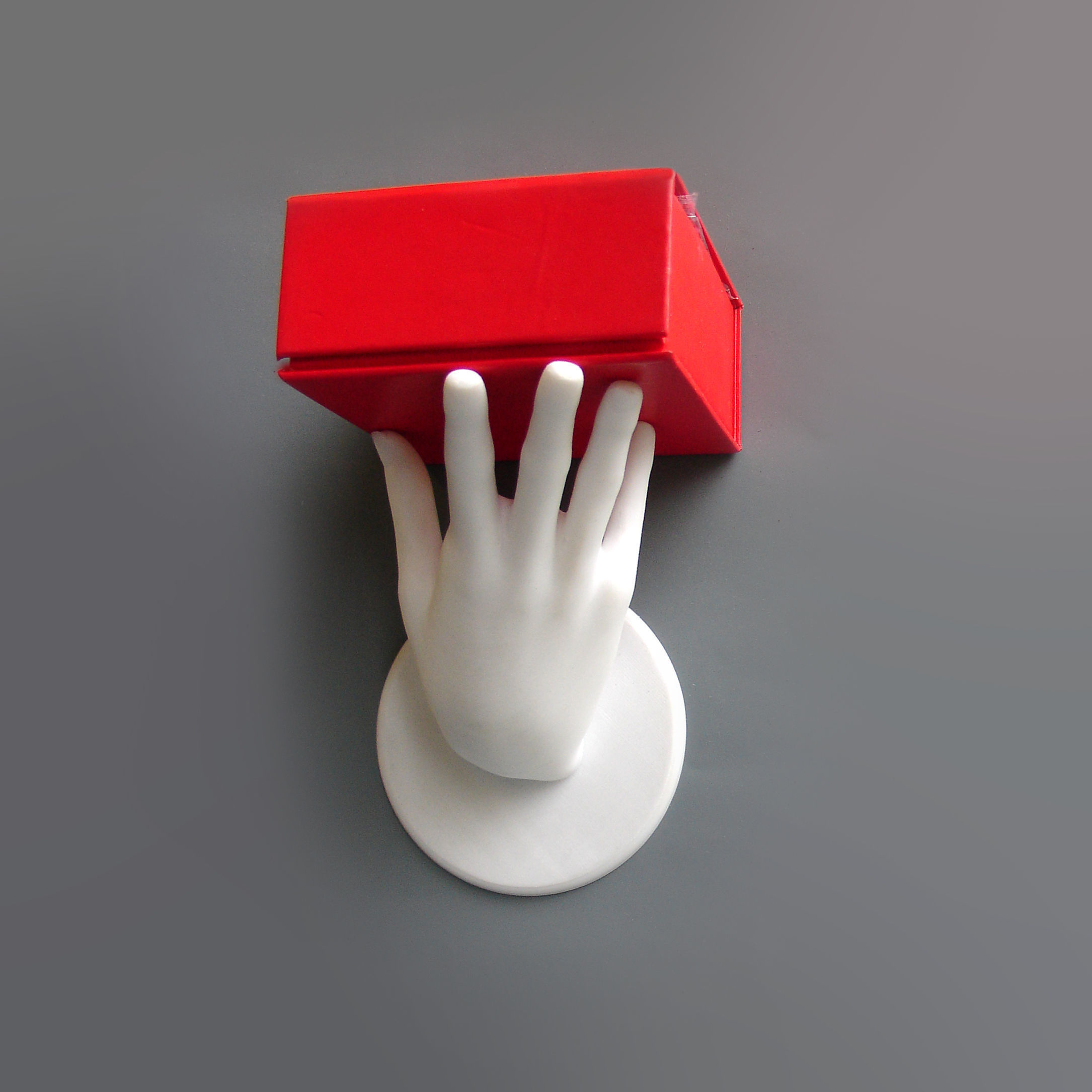 Hand shelf holder